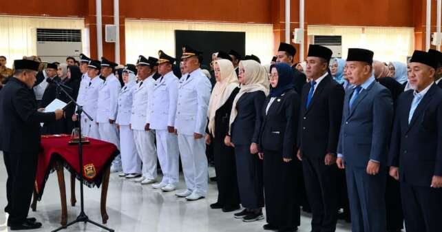 Pelantikan puluhan pejabat di lingkup Pemkot Bandar Lampung. (Foto: ist)