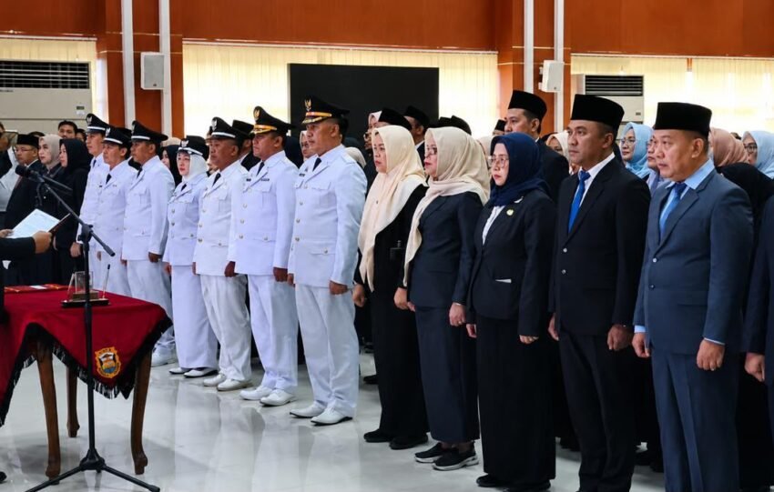 Pelantikan puluhan pejabat di lingkup Pemkot Bandar Lampung. (Foto: ist)