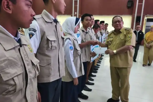 Penetapan agen perubahan bank sampah sekolah. (Foto: ist)