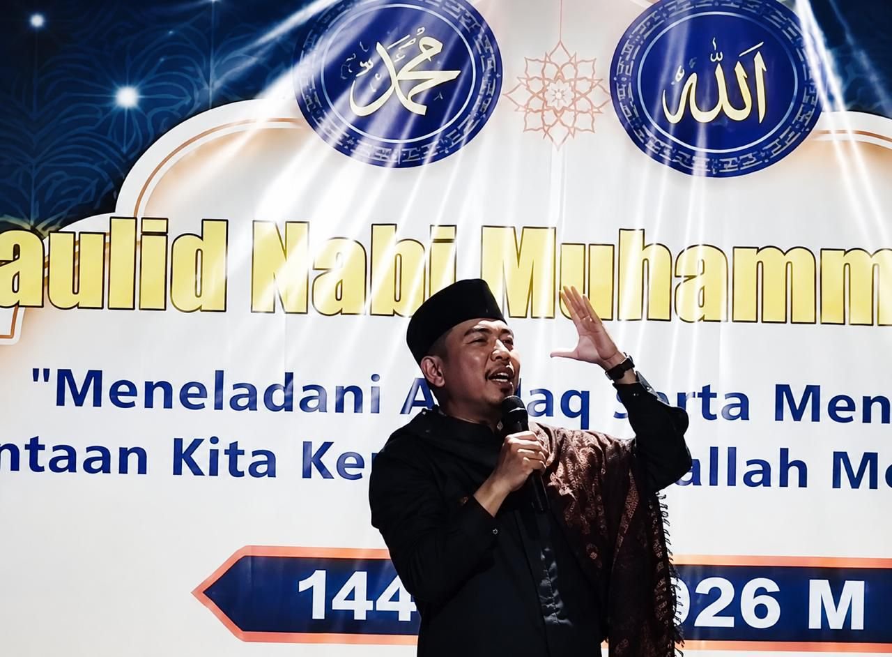 Ustadz Abdul Qodir Abdullah menyampaikan pesan tentang pentingnya mawas diri.(Foto: ist)