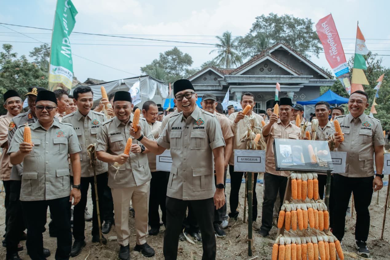 Komoditas jagung yang berkenaan dengan nasib satu juta petani jagung, menjadi salah satu perhatian Gubernur Mirza. (Foto: ist)