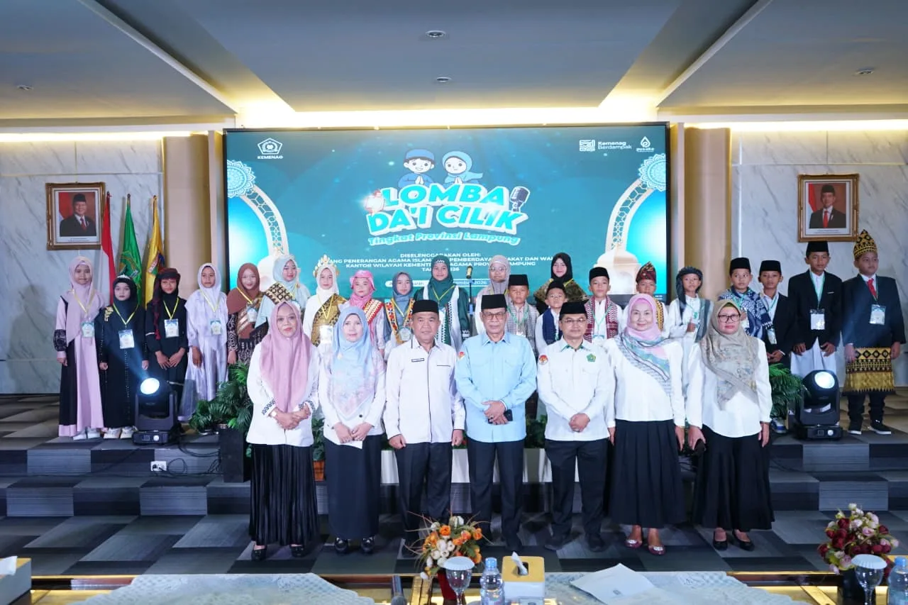 Para peserta lomba dai cilik berfoto bersama. (Foto: ist)