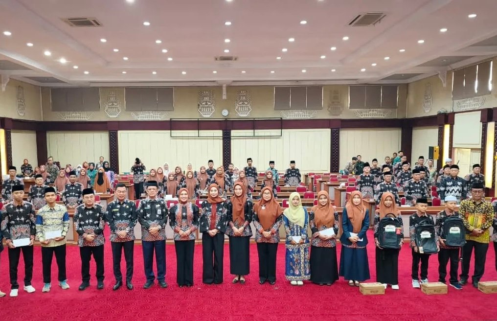 Pelepasan kafilah Provinsi Lampung menuju MTQ Nasional di Jawa Tengah.(foto: ist)