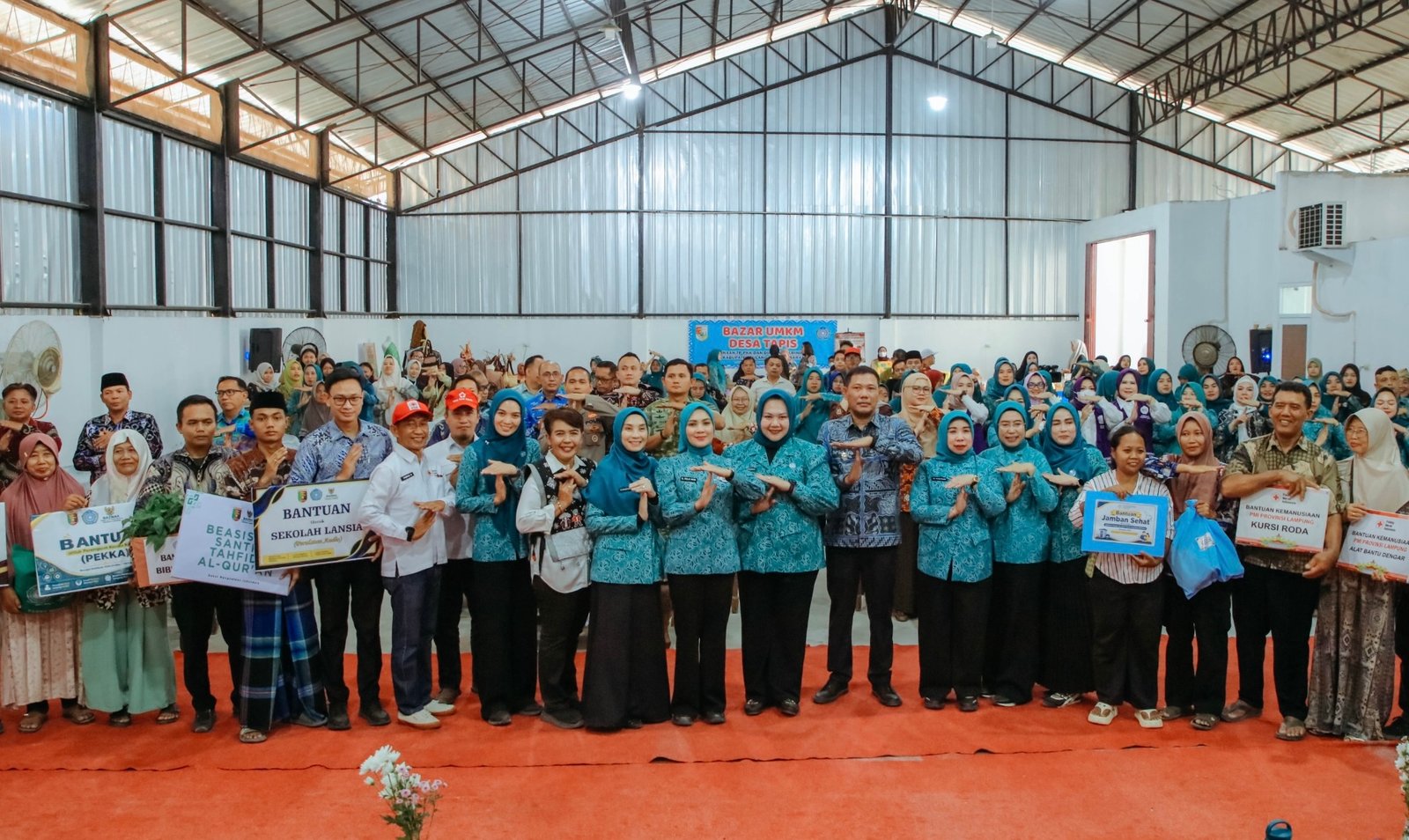 TP PKK Provinsi Lampung canangkan Program Desa TAPIS di Tulang Bawang Barat.(foto: ist)