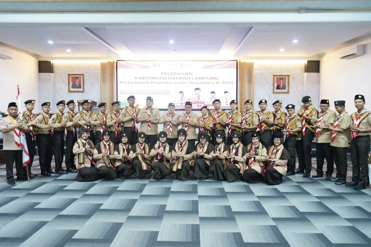 Kontingen Pramuka Santri Lampung Menuju PPSN VI Jatim.(foto: ist)