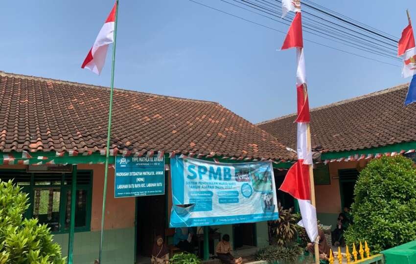 Banyak kondisi madrasah yang butuh perhatian pemerintah.(foto: Onoff)