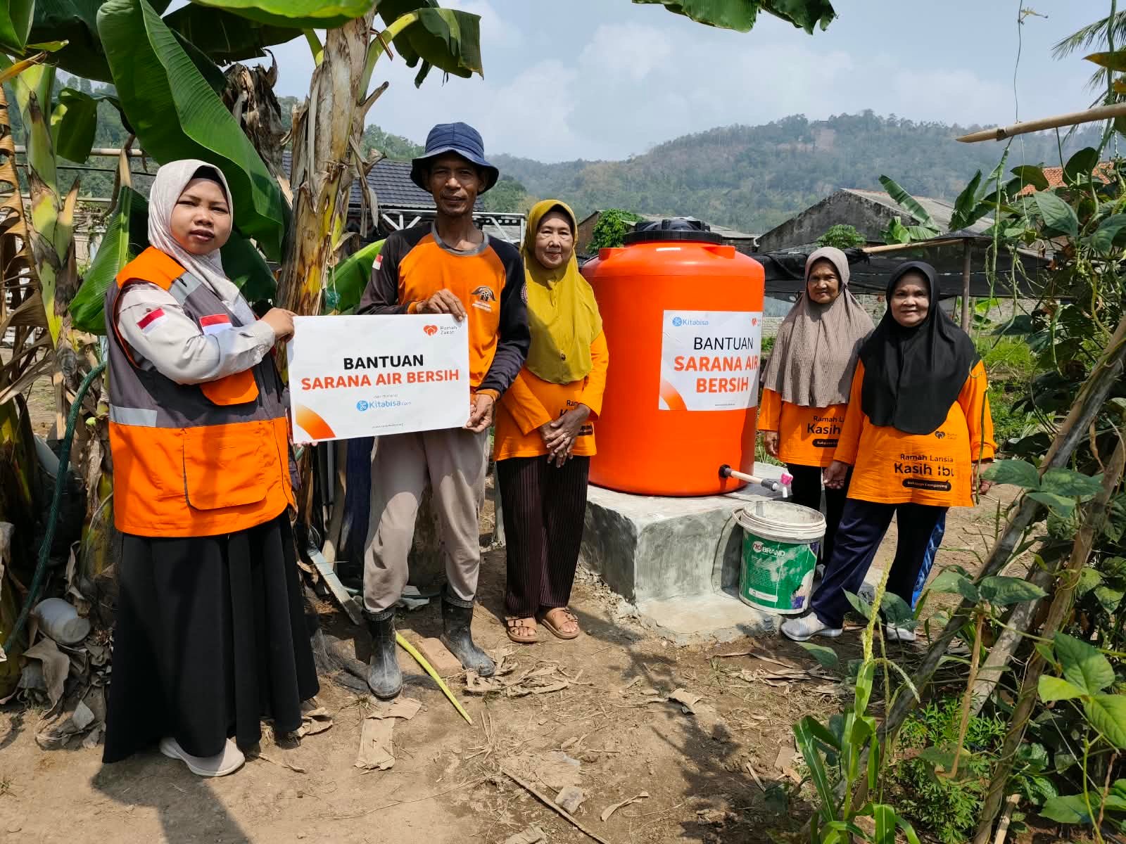 Sarana air bersih warga Sukajaya, Lempasing, hasil penyaluran bantuan Rumah Zakat.(foto: ist)