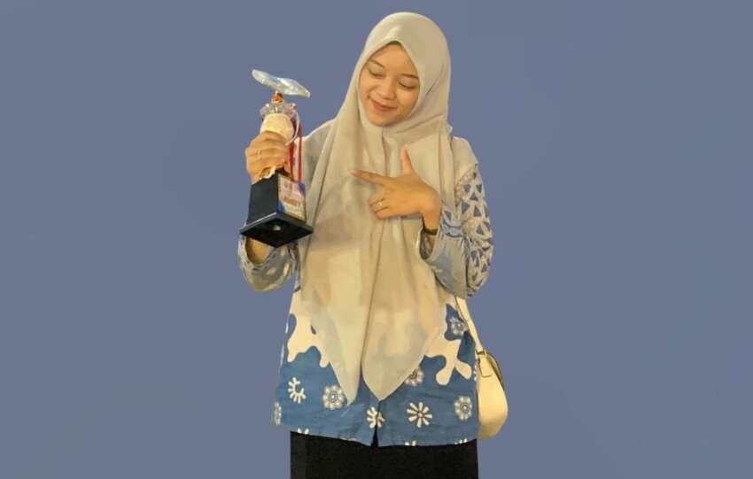 Desi Fitriani, peraih juara 1 MTQ Kota Bandar Lampung cabang Murottal Remaja Putri.(foto: ist)