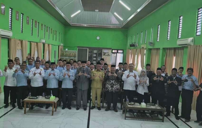 Pengukuhan pengurus Badan Wakaf Indonesia (BWI) Kota Bandar Lampung.(foto: ist)