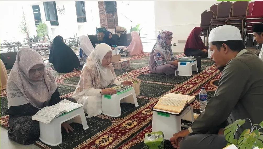 Pembelajar yang tak kenal usia.(foto: Onoff)